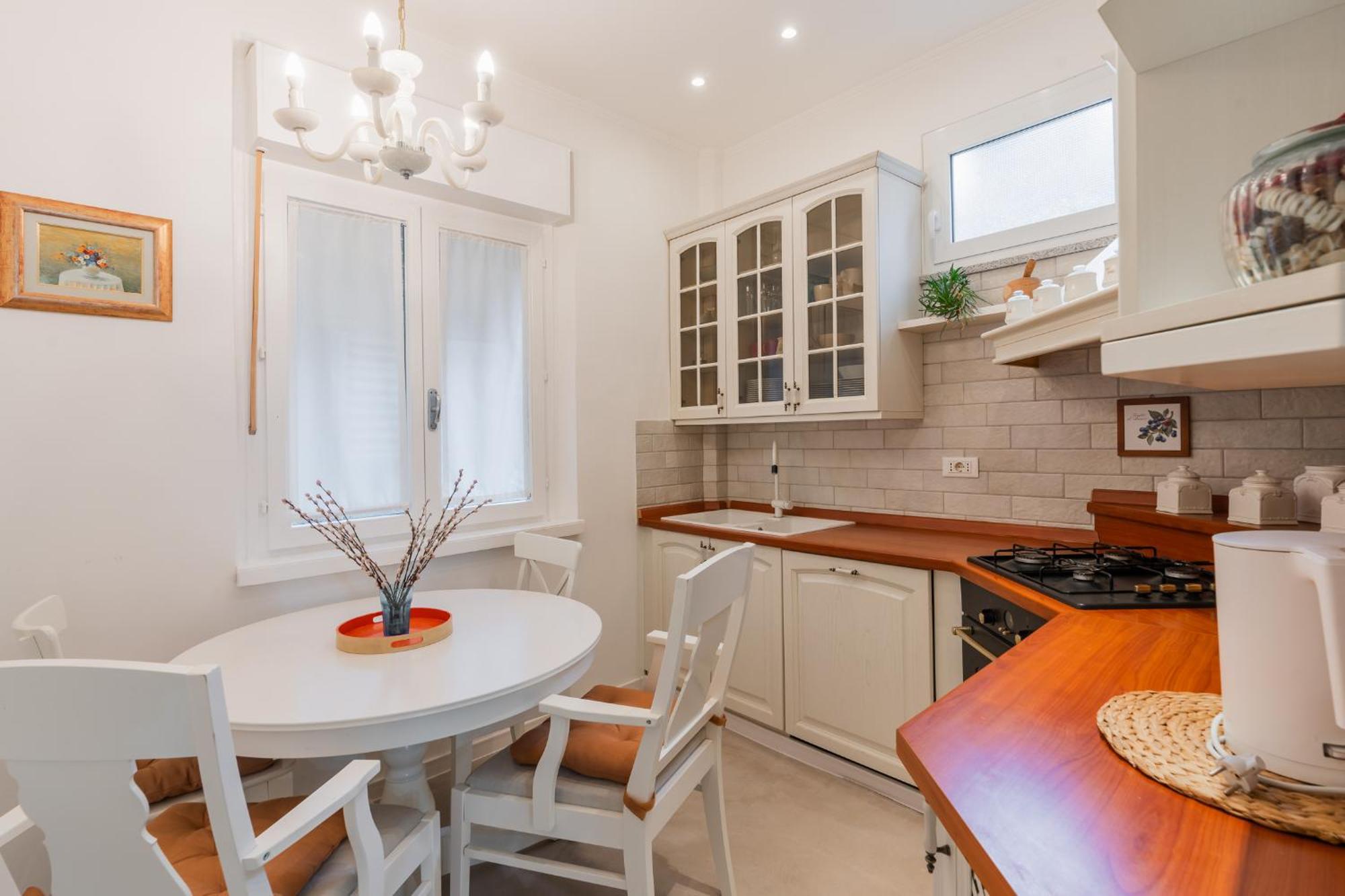Linden Korzo Apartment Rijeka Ngoại thất bức ảnh