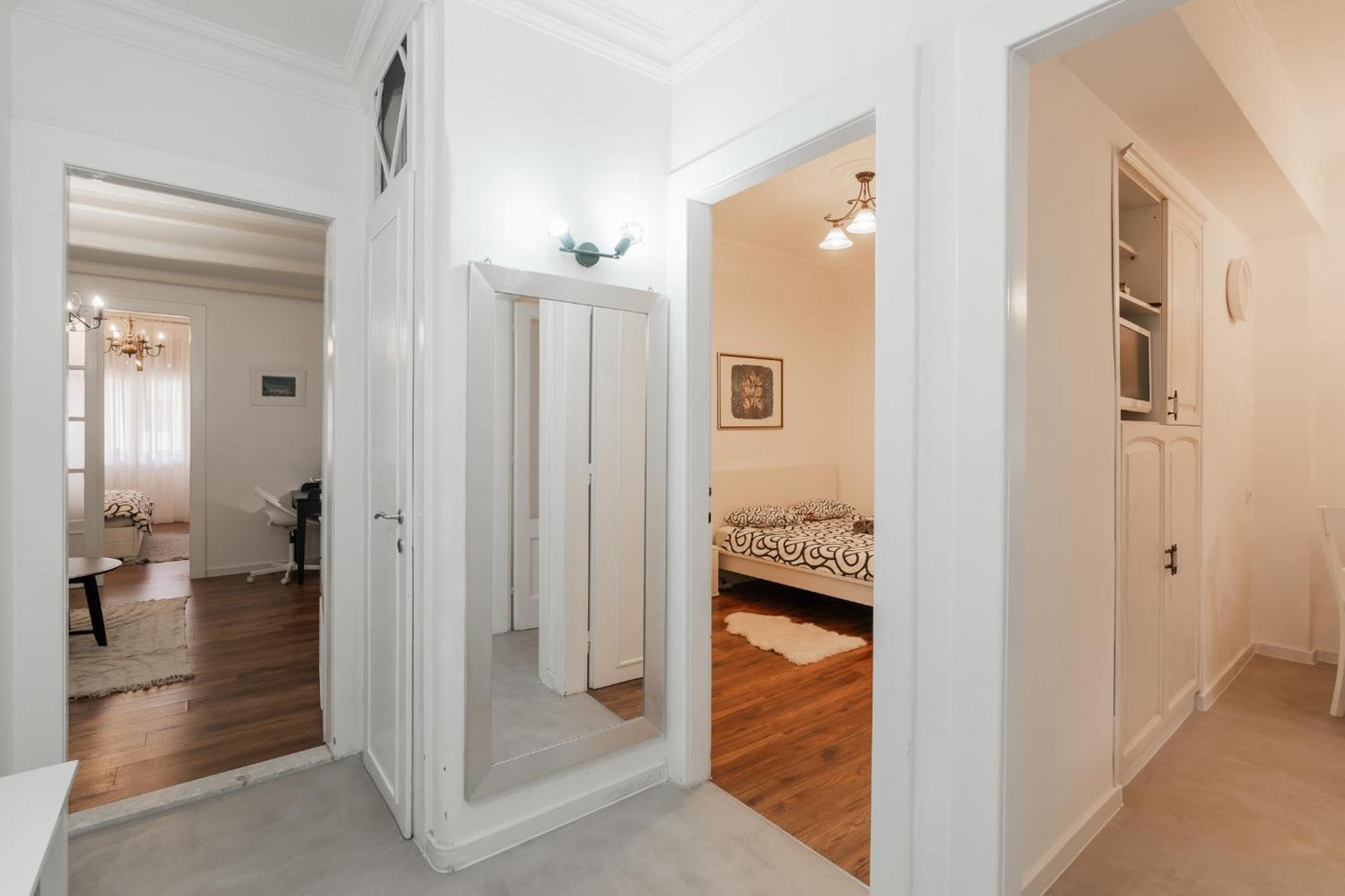 Linden Korzo Apartment Rijeka Ngoại thất bức ảnh