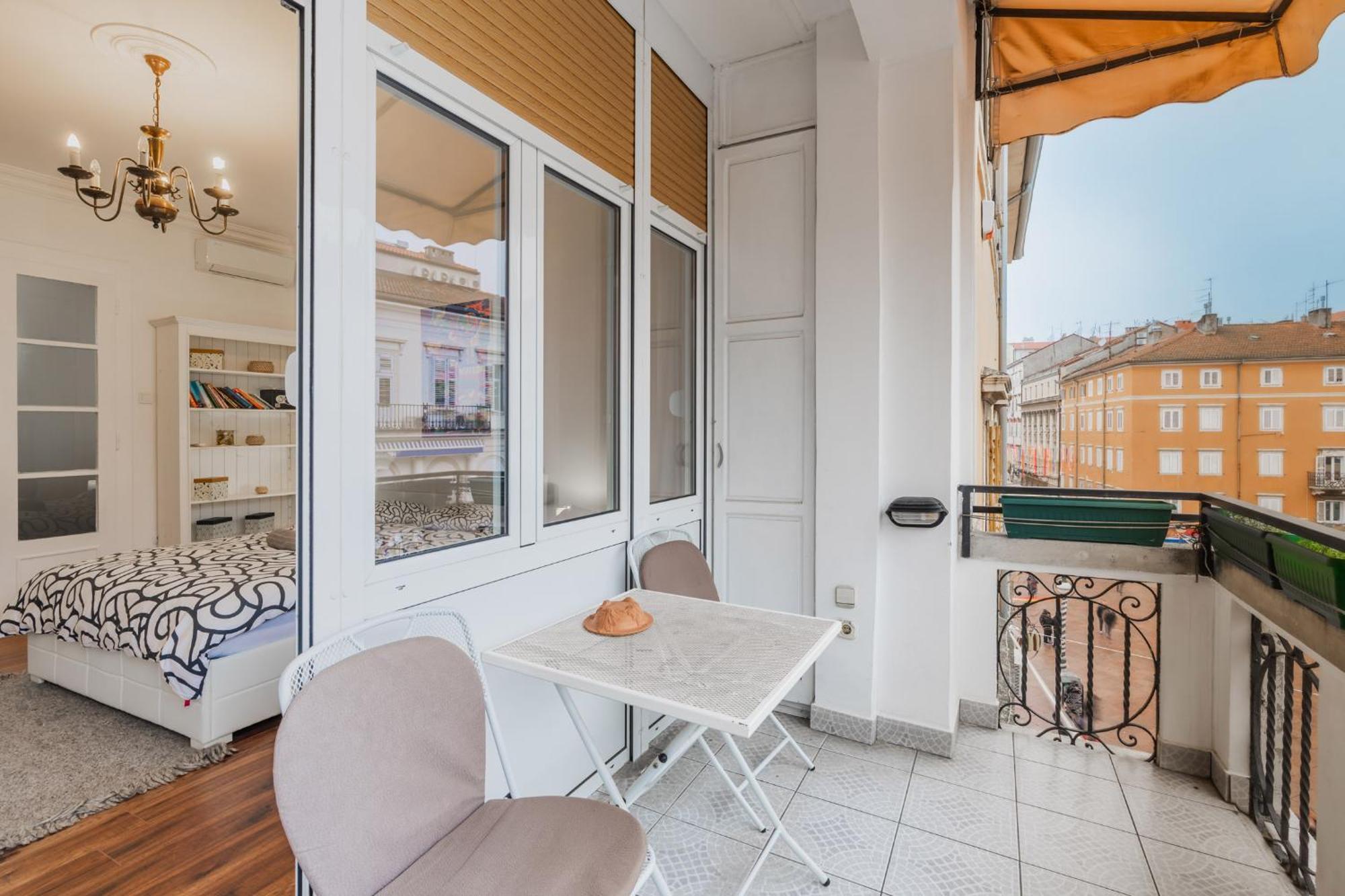 Linden Korzo Apartment Rijeka Ngoại thất bức ảnh